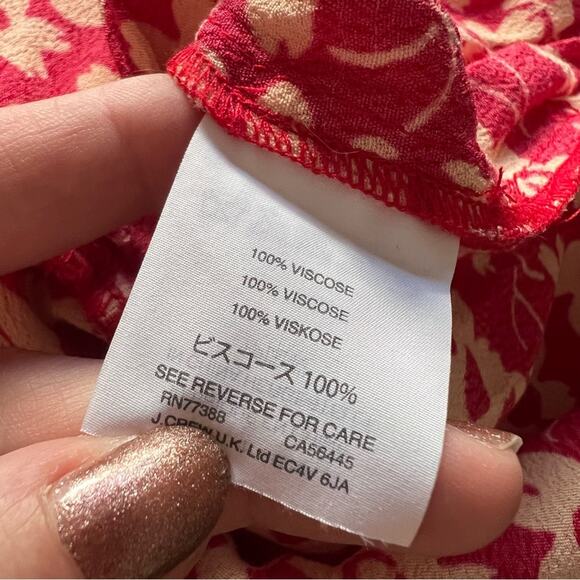 Madewell Floral Wrap-Front Romper in Mini Daisy - Picture 9 of 9